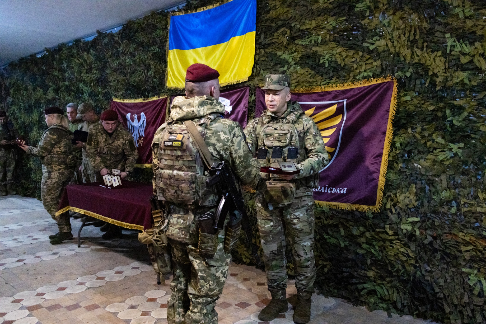 На зображенні може бути: 5 людей та текст