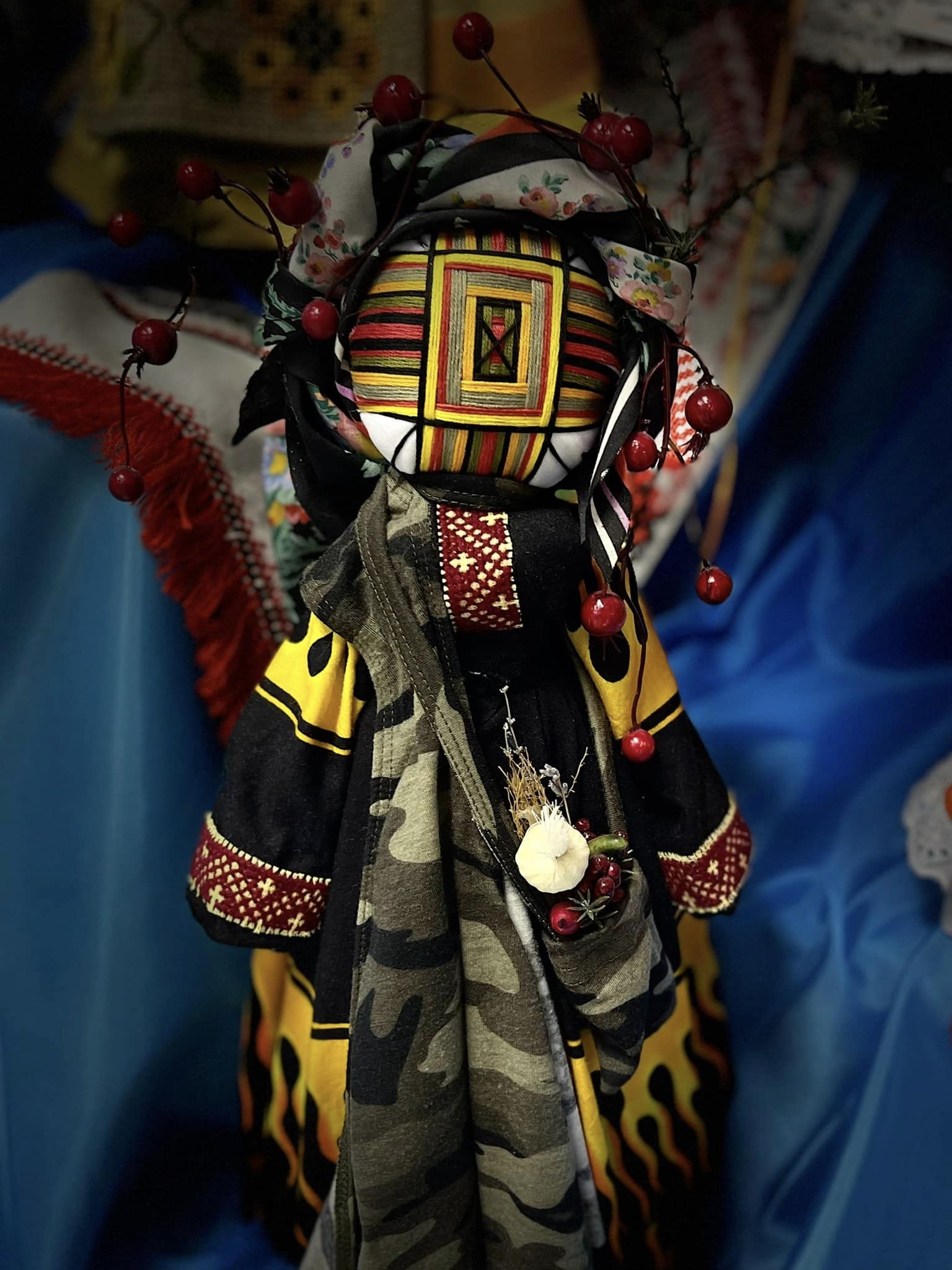 Новини Тернополя - фото з «Воїни світла»: у Тернопільському краєзнавчому музеї — виставка робіт, створених захисниками 1