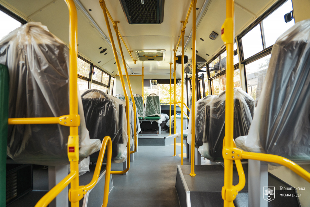 Новини Тернополя - фото з Вісім нових автобусів привезли у Тернопіль. А ви задоволені тим, як працює маршрутна мережа?