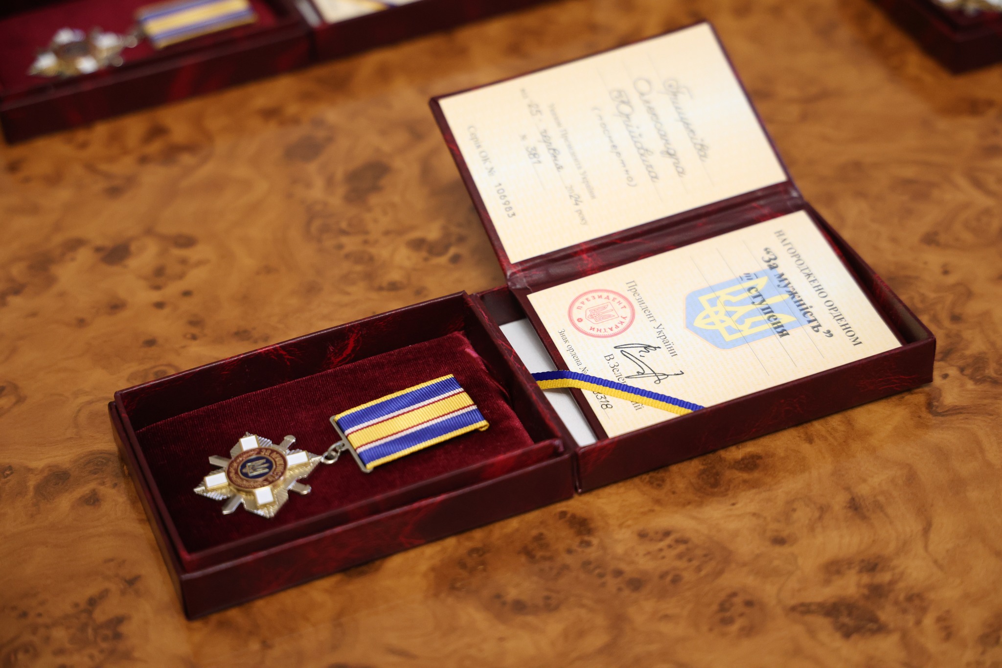 Новини Хмельницького - фото з П'ятьох захисників з Хмельниччини відзначили нагородами посмертно: імена