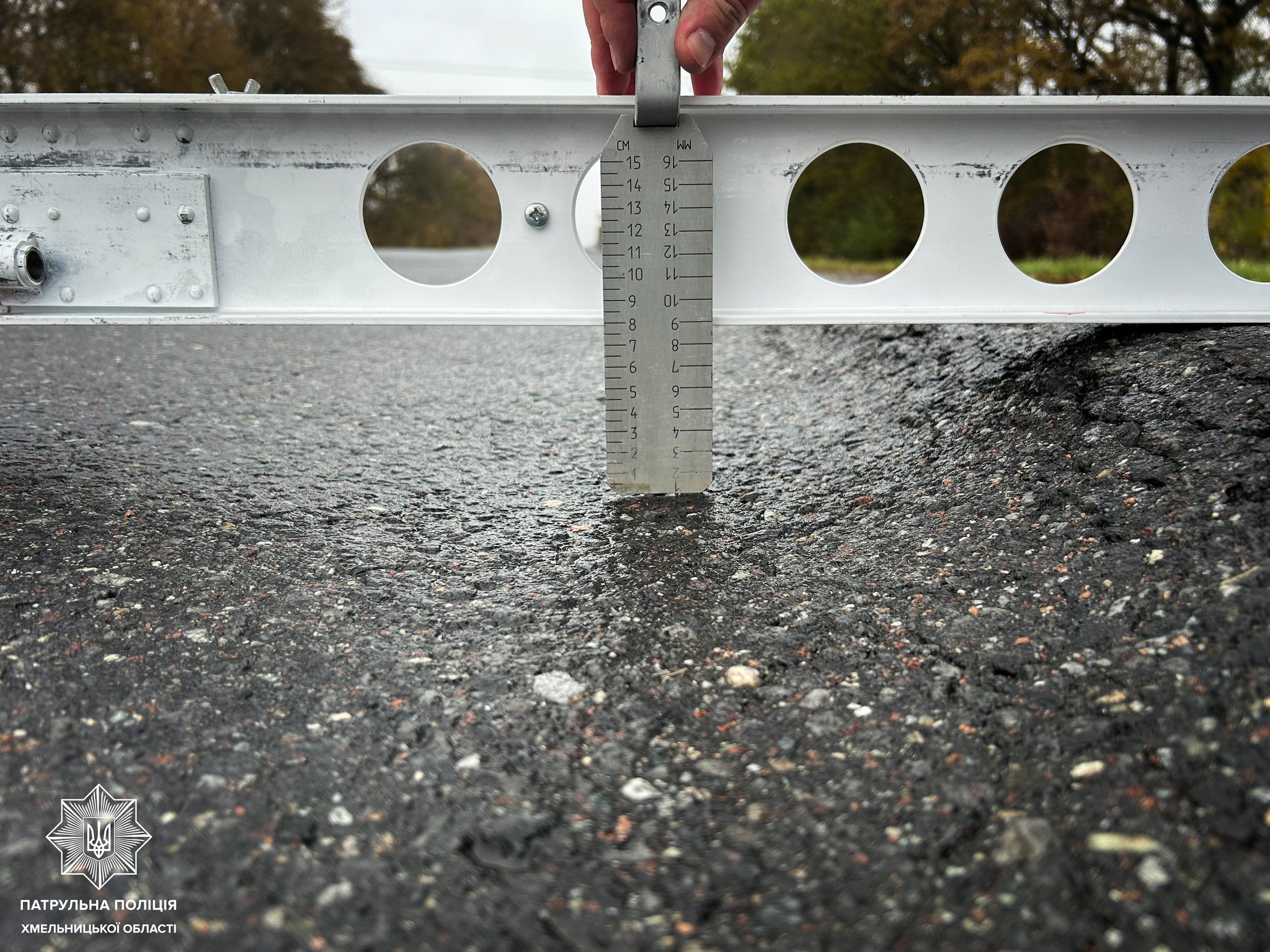 Новини Хмельницького - фото з Правоохоронці обстежили дороги Хмельниччини: виявлено понад 200 недоліків
