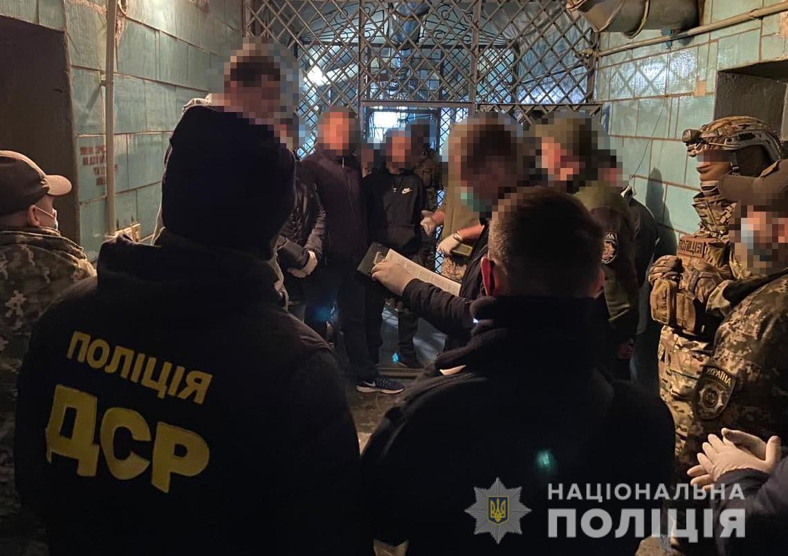 Новини Хмельницького - фото з Судили «смотрящого» за Хмельницьким СІЗО. Деталі справи та вирок Немає опису світлини.