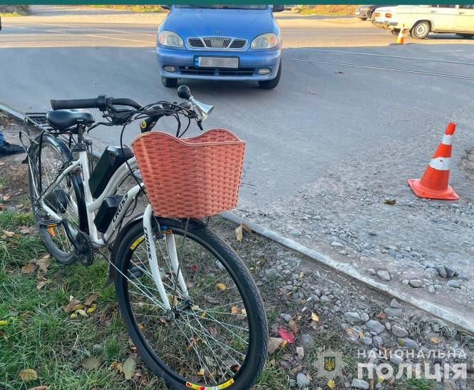 Новини Вінниці - фото з У Гайсині п'яний водій електроскутера збив велосипедистку