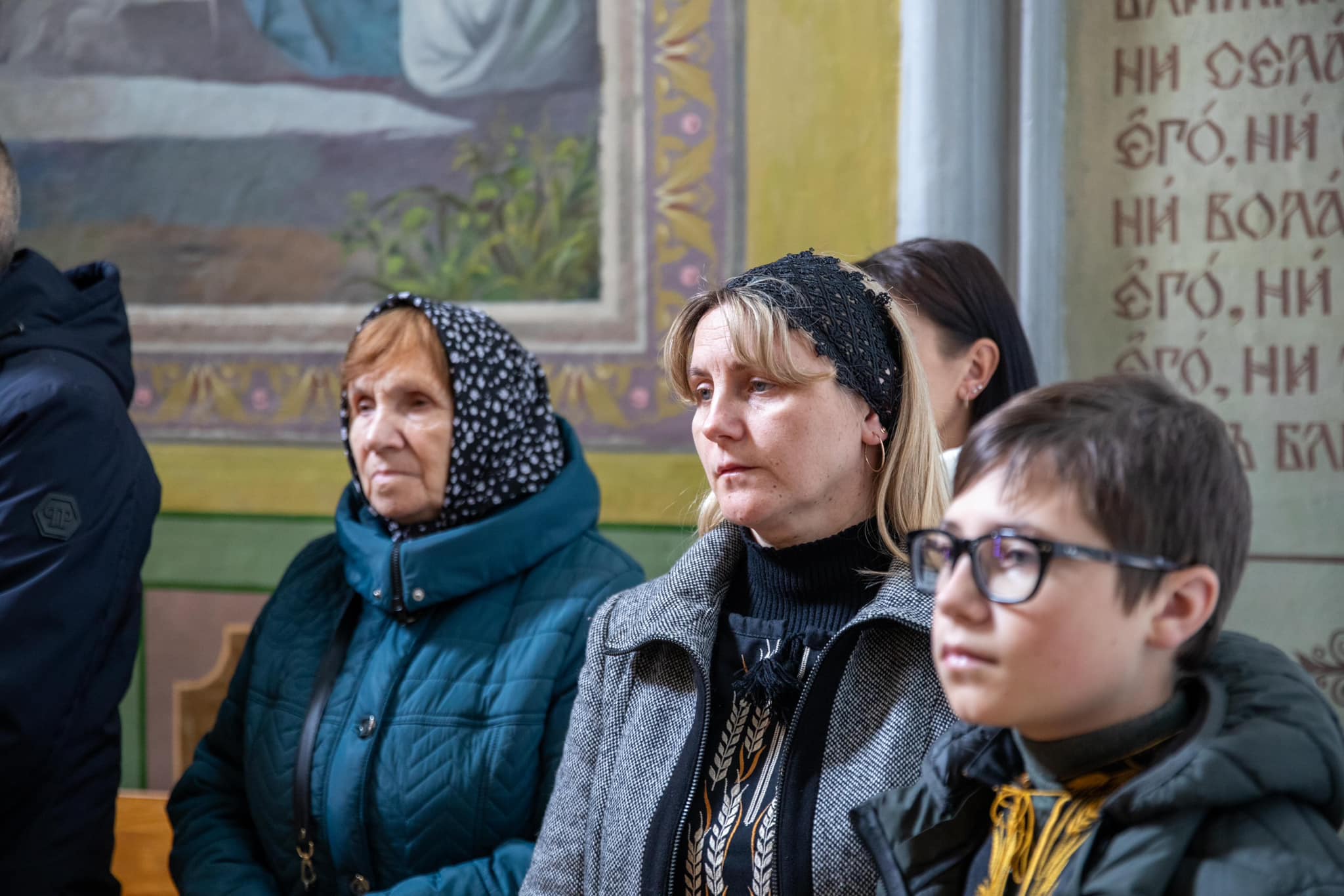 Новини Тернополя - фото з Ордени « За мужність» ІІІ ступеня посмертно отримали троє Героїв з Кременеччини На зображенні може бути: 4 людини