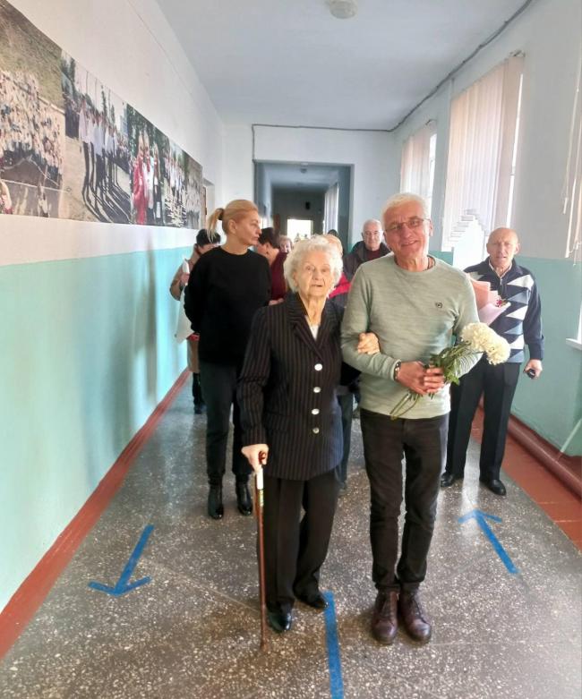 Новини Вінниці - фото з Легендарна вчителька-вогник Лариса Богатчук відзначила 90-річний ювілей