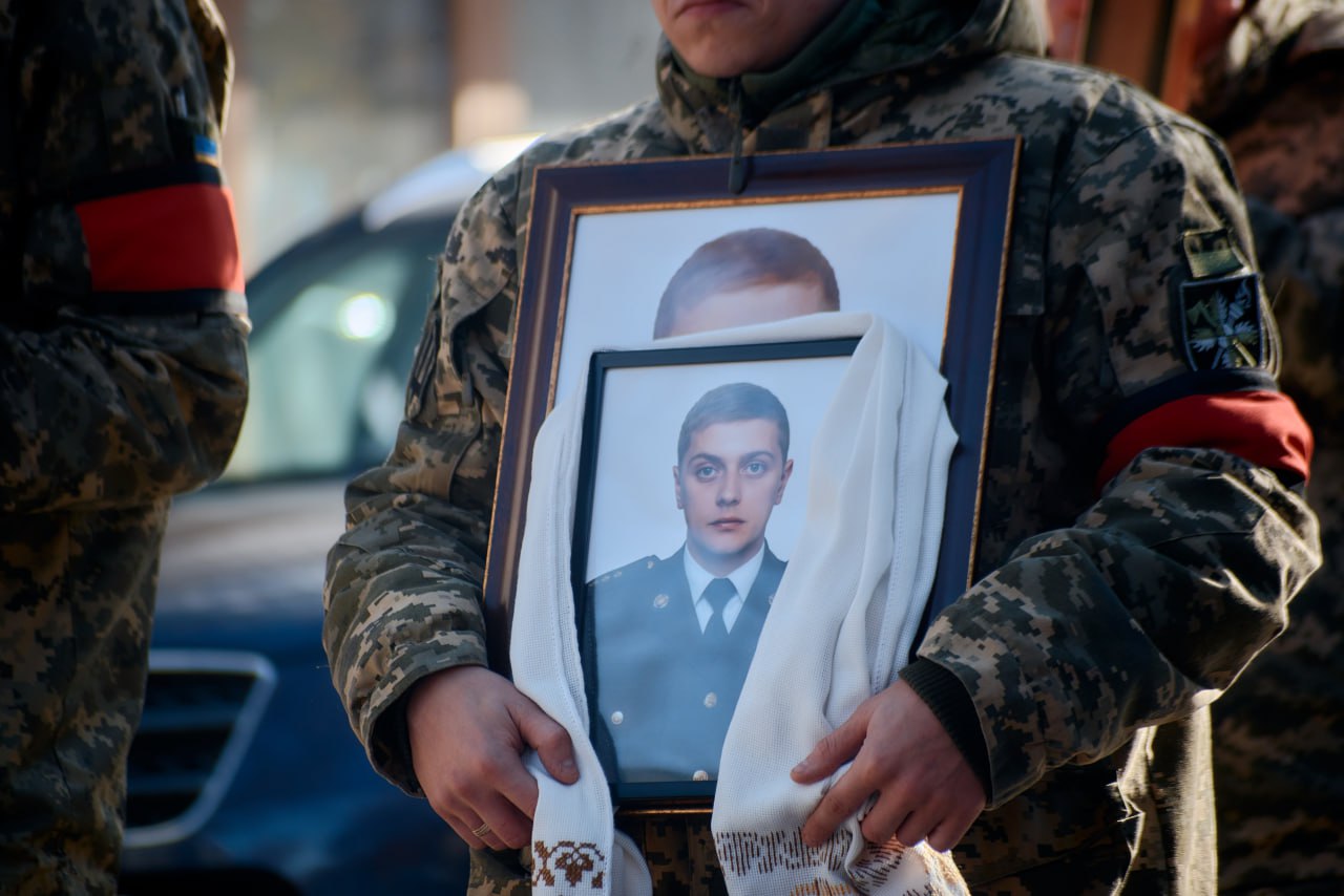 Новини Хмельницького - фото з Не стало шести військових з Хмельниччини: імена На зображенні може бути: 2 людини