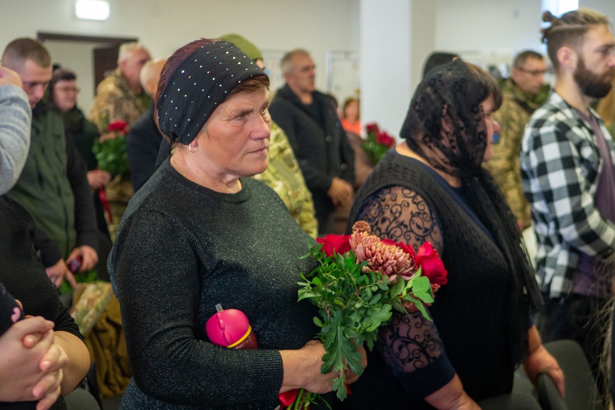 Новини Тернополя - фото з Рідним загиблих Героїв Тернопільщини передали державні нагороди