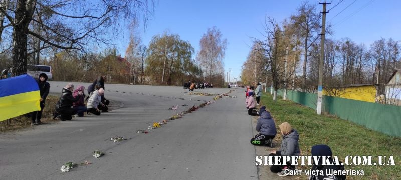 Новини Хмельницького - фото з Не стало шести військових з Хмельниччини: імена У селі Михайлючка прощались із захисником Сорокою Андрієм Олександровичем