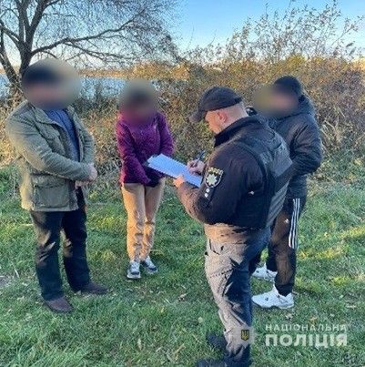 Новини Вінниці - фото з Оперативники у Вінниці затримали наркозакладчицю із 50 згортками канабісу