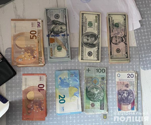 Новини Житомира - фото з У Житомирі затримали інструктора автошколи, який за 14 тисяч гривень обіцяв «допомогу» у складанні іспиту