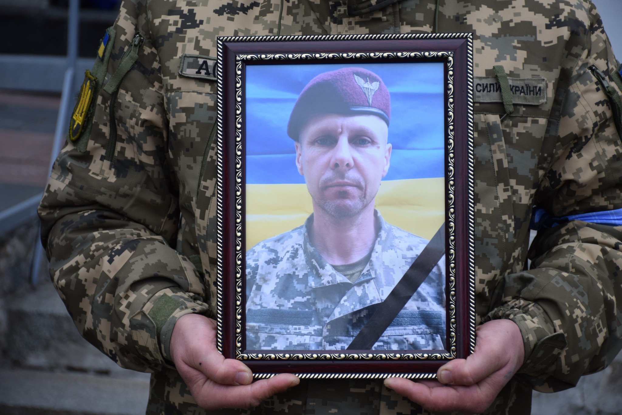 Новини Хмельницького - фото з На Хмельниччину "на щиті" повернулись шестеро військових. Хто вони