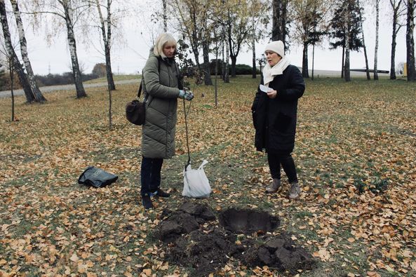 Новини Житомира - фото з У Житомирі висадили дерева в пам'ять про загиблих на фронті житомирян
