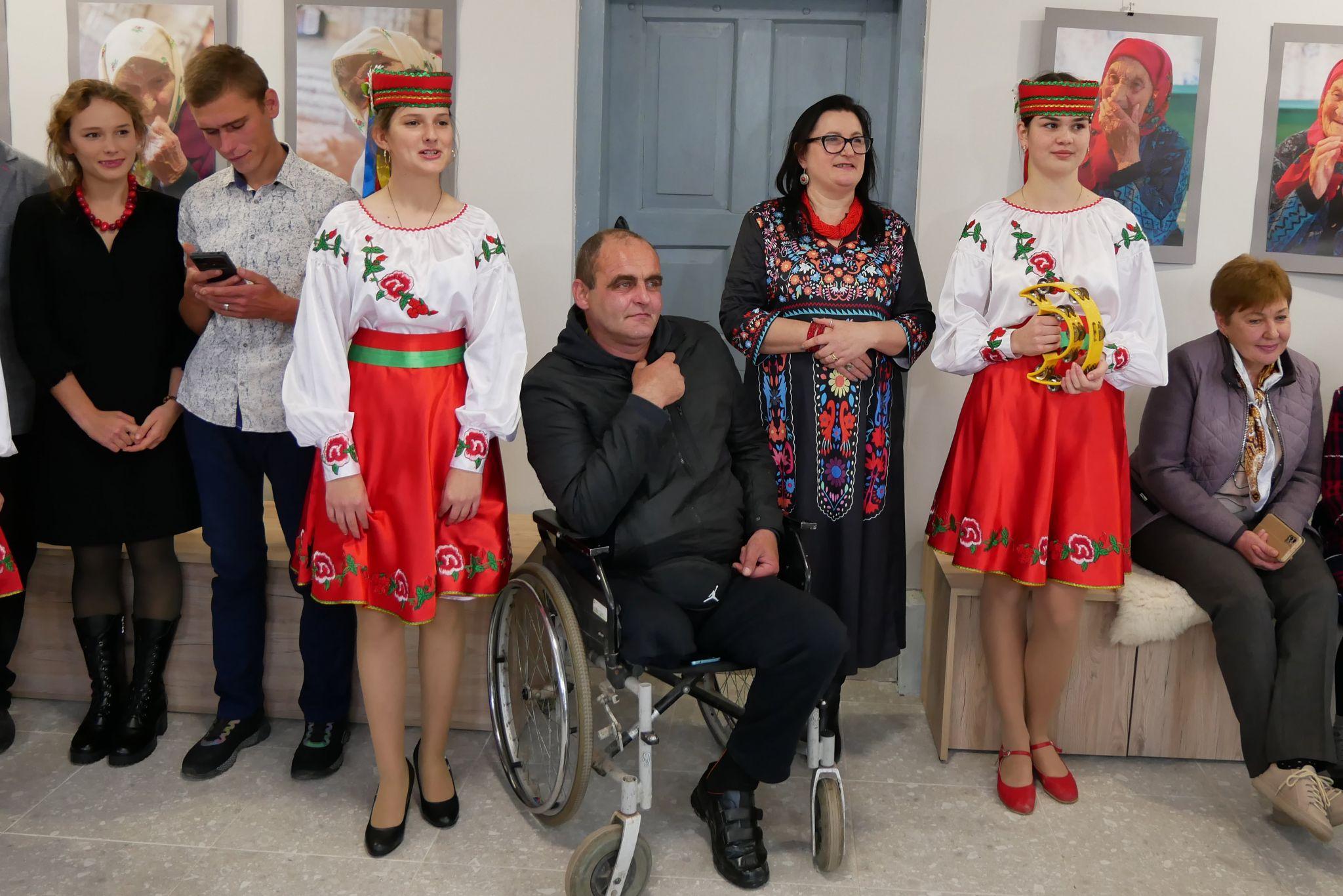 Новини Вінниці - фото з За кошти, зароблені у Лондоні, викупила в селі будиночки для реабілітації військових