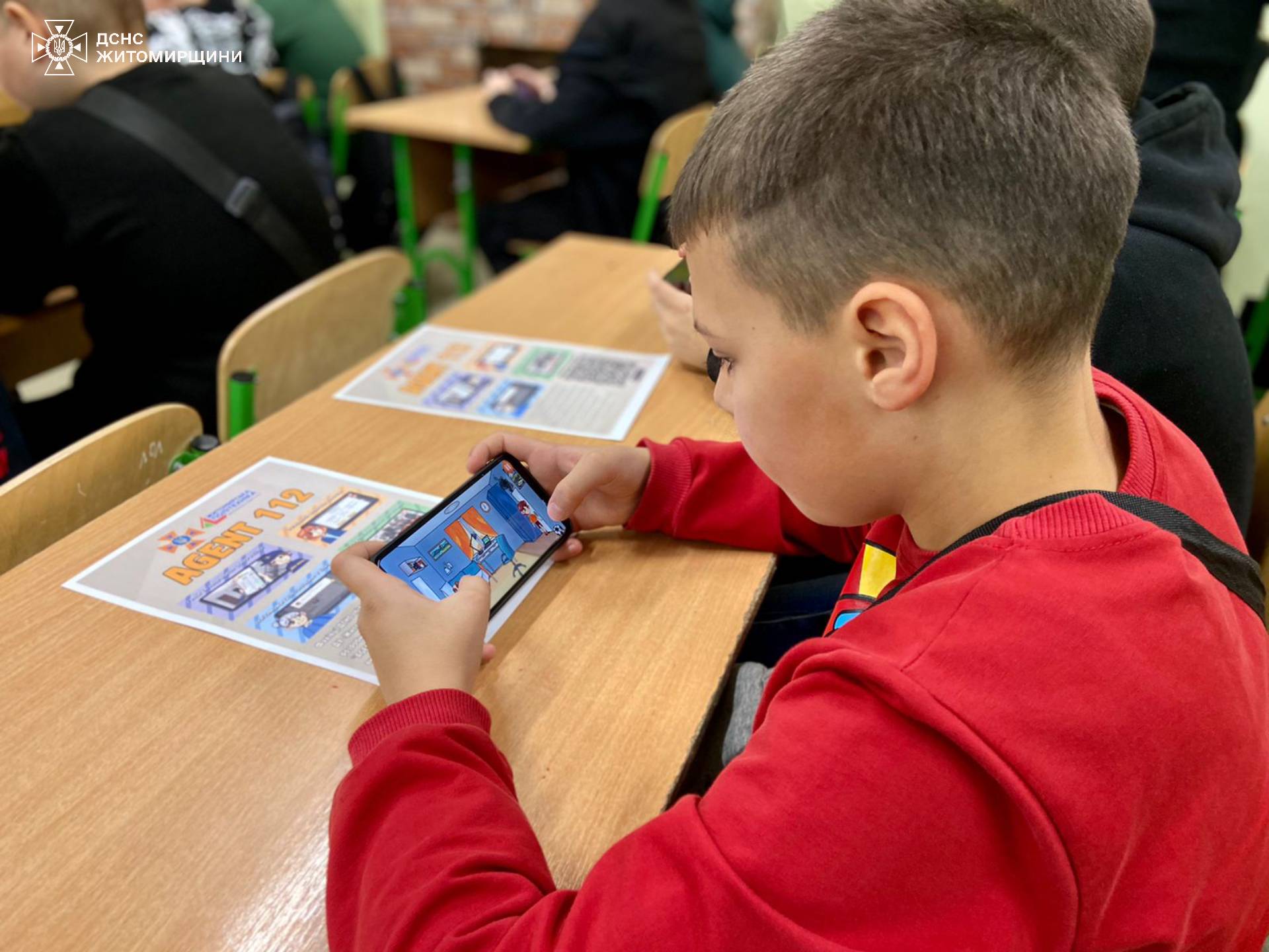 Новини Житомира - фото з У Житомирі школярі змагалися у проходженні мобільної гри «АГЕНТ 112»