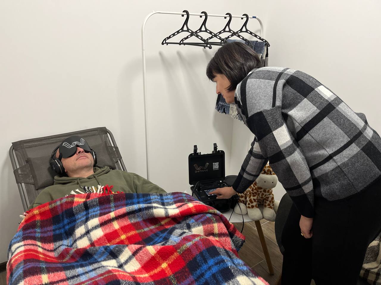 Новини Тернополя - фото з Зможуть користуватися після бойових на Донеччині: у Тернополі презентували крісло для реабілітації військових