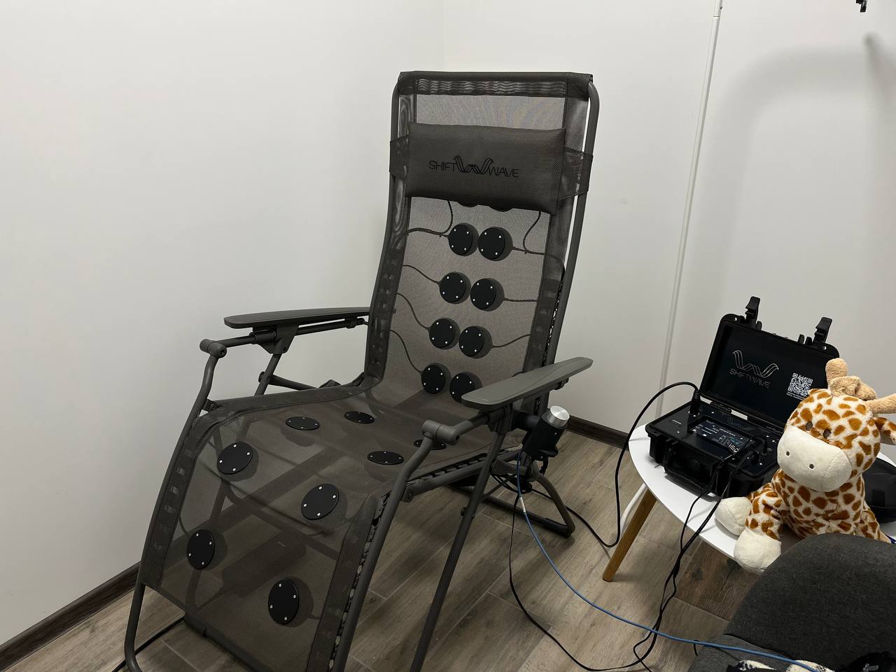 Новини Тернополя - фото з Зможуть користуватися після бойових на Донеччині: у Тернополі презентували крісло для реабілітації військових