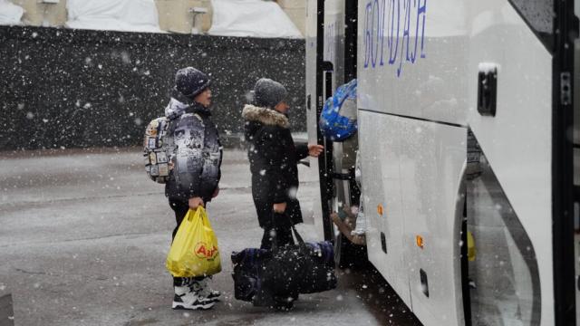 Новини Житомира - фото з Діти з Житомирщини вирушили на відпочинок до Міжнародних дитячих центрів «Артек»