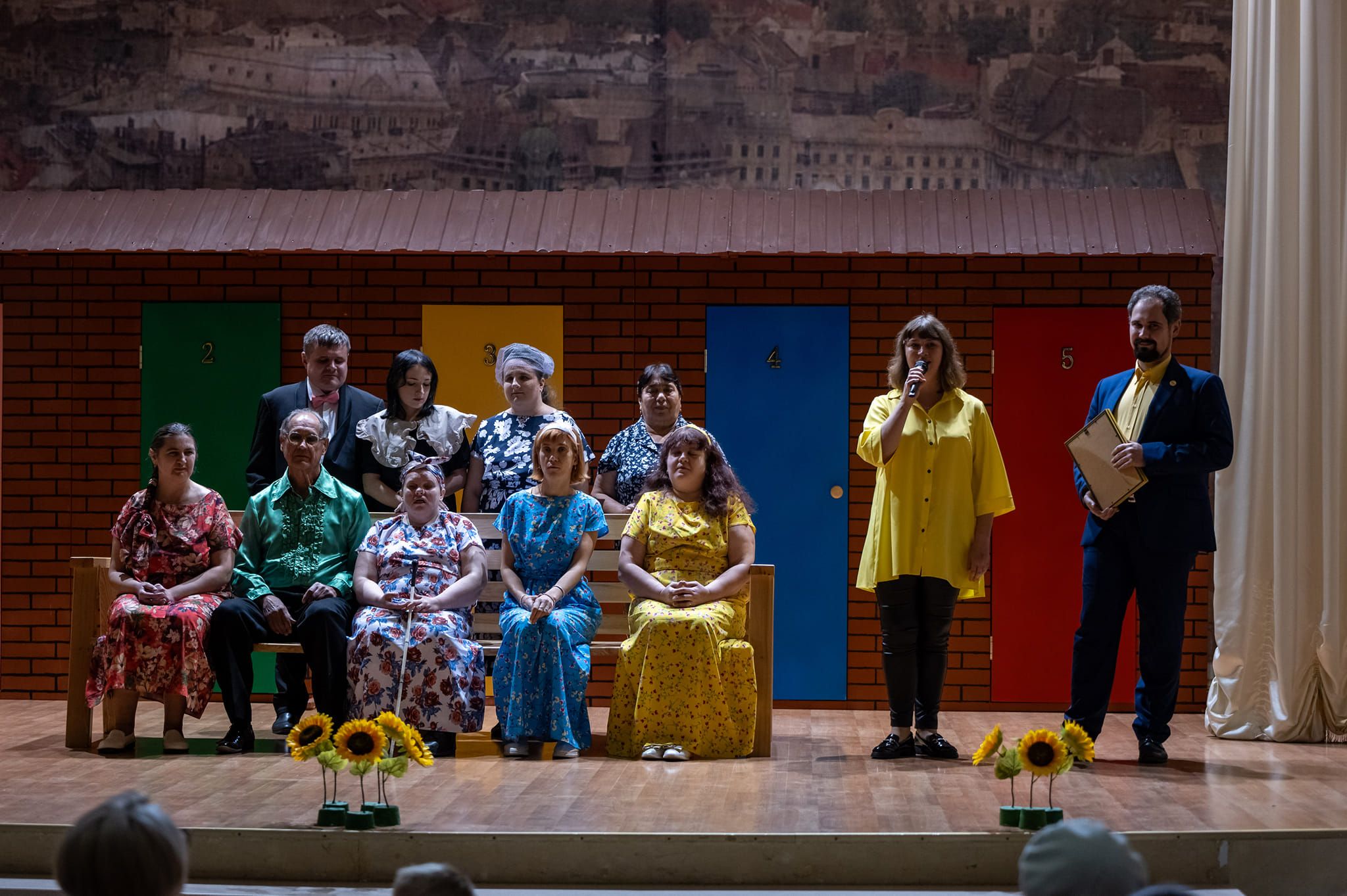 Новини Вінниці - фото з У Касі зупинився годинник і все пішло не за планом: театр незрячих з Бара був на гастролях у трьох містах