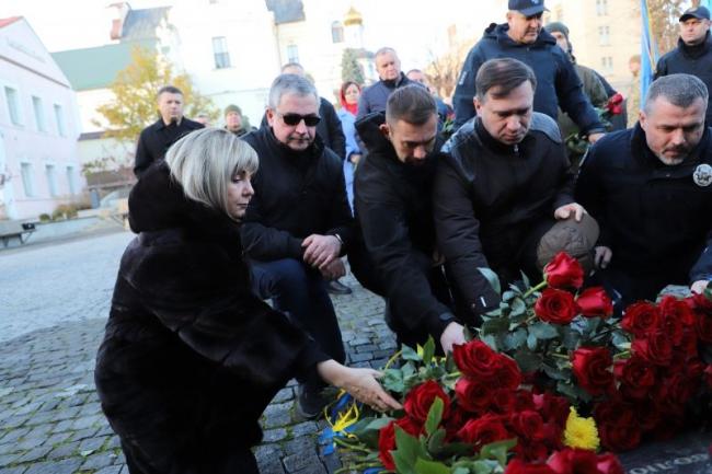 Новини Вінниці - фото з 1000 днів незламності та боротьби за свободу: у Вінниці вшанували пам’ять полеглих Героїв