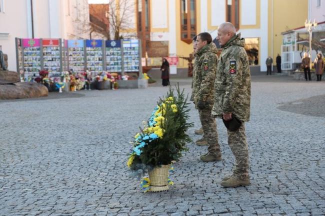 Новини Вінниці - фото з 1000 днів незламності та боротьби за свободу: у Вінниці вшанували пам’ять полеглих Героїв