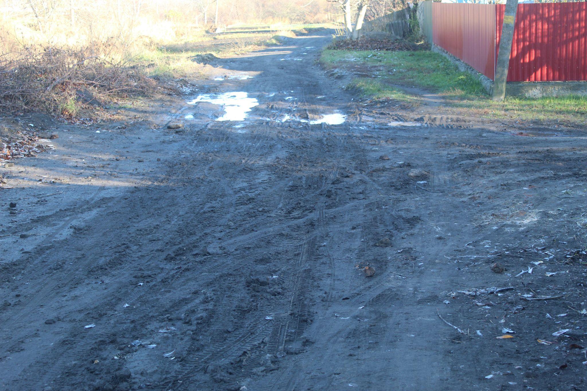 Новини Козятина - фото з На Джерельній дорогу грейдером споганили