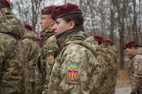 Новини Житомира - фото з З нагоди Дня Десантно-штурмових військ ЗСУ у 199-му навчальному центрі ДШВ ЗСУ відбулися урочистості