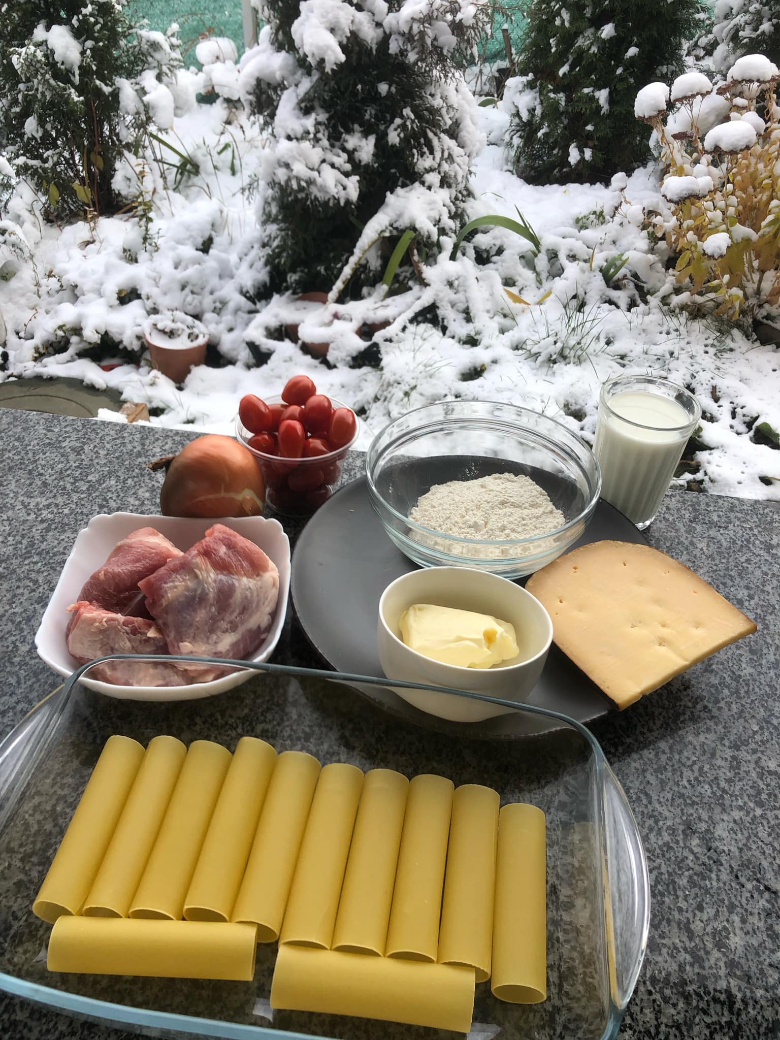 Новини Тернополя - фото з Готуємо канелоні з м’ясом під соусом бешамель