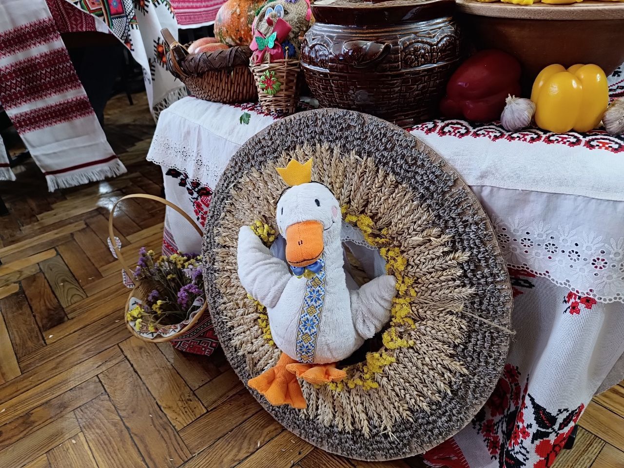 Новини Вінниці - фото з «Відчуття, що стаємо однією родиною»: у вінницькому техколеджі провели Андріївські вечорниці