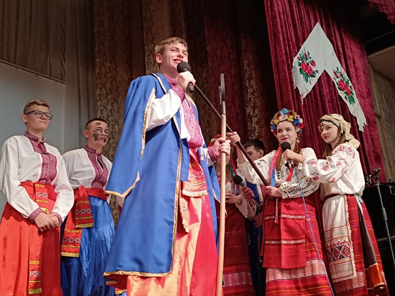 Новини Вінниці - фото з «Відчуття, що стаємо однією родиною»: у вінницькому техколеджі провели Андріївські вечорниці