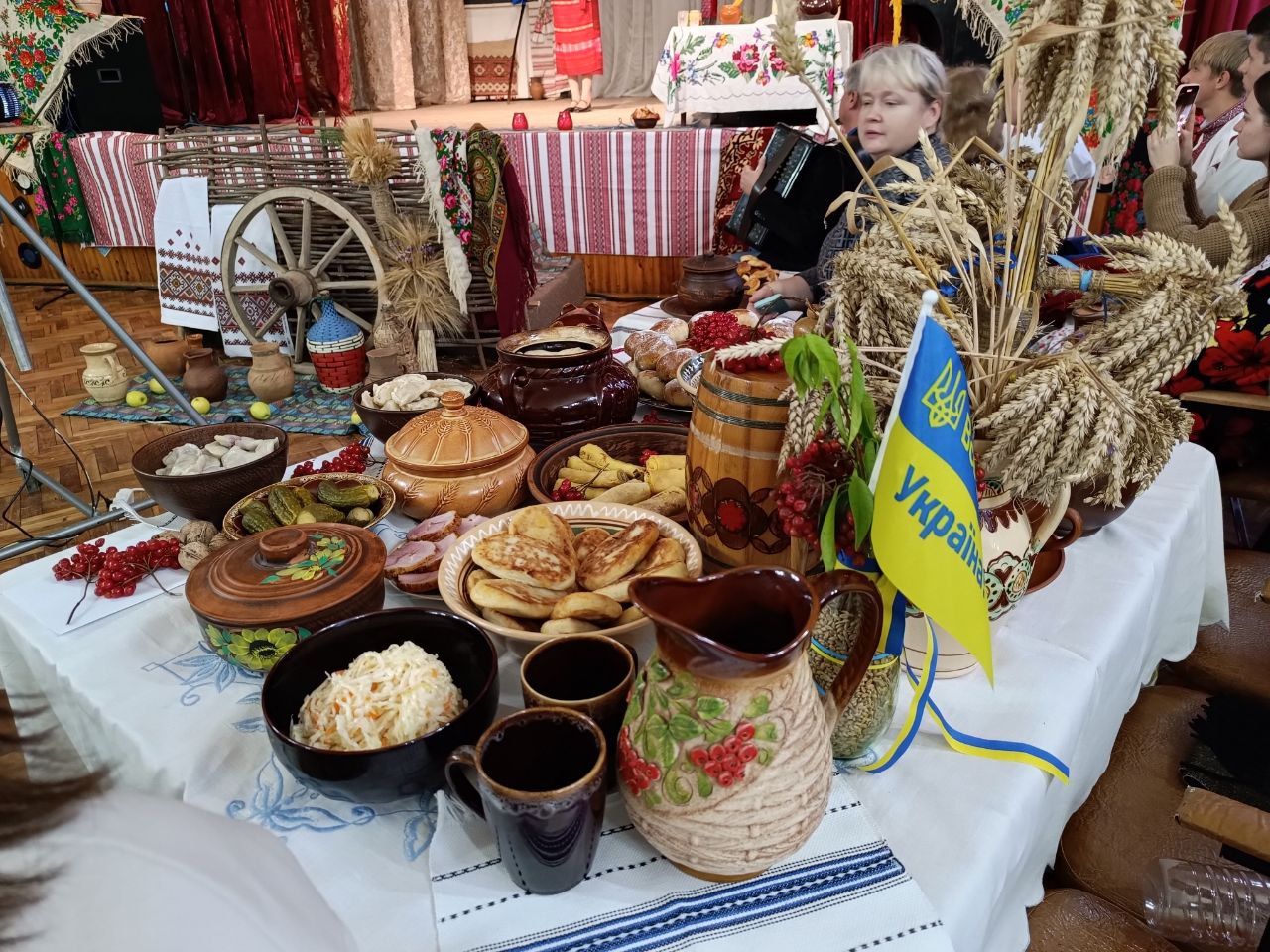 Новини Вінниці - фото з «Відчуття, що стаємо однією родиною»: у вінницькому техколеджі провели Андріївські вечорниці