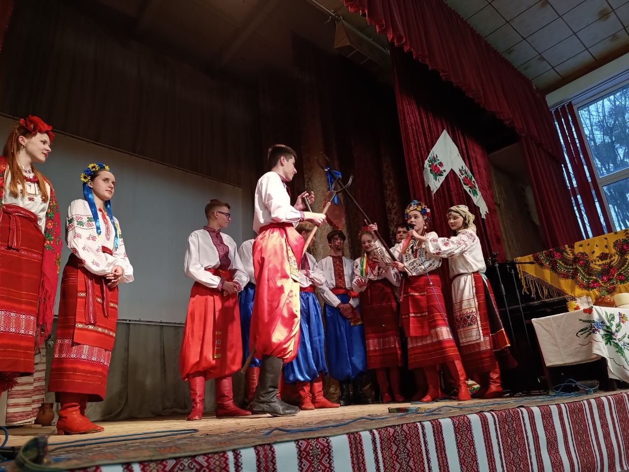 Новини Вінниці - фото з «Відчуття, що стаємо однією родиною»: у вінницькому техколеджі провели Андріївські вечорниці