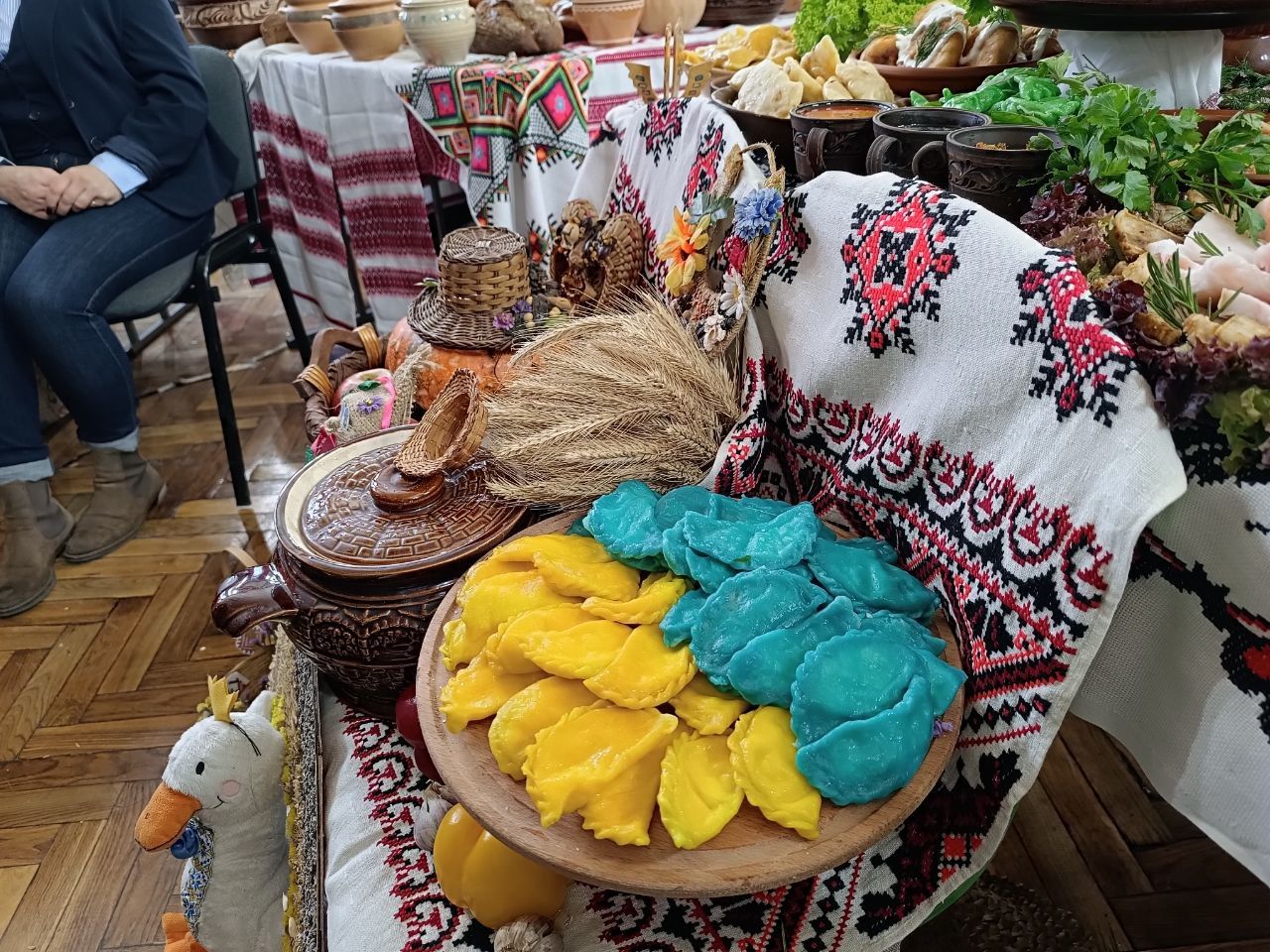 Новини Вінниці - фото з «Відчуття, що стаємо однією родиною»: у вінницькому техколеджі провели Андріївські вечорниці