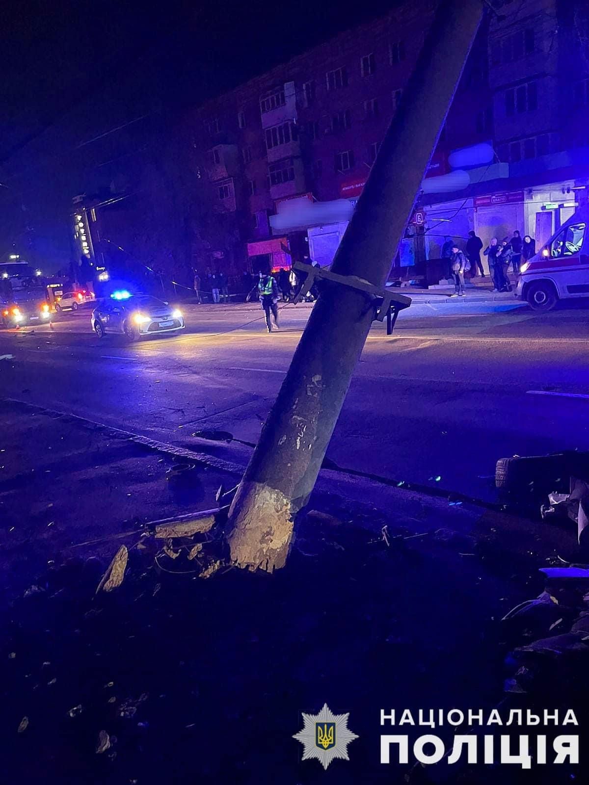 Новини Вінниці - фото з Мамі і сину провели операції. Як почуваються постраждалі в ДТП на Київській