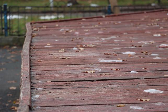 Новини Тернополя - фото з Чому літню естраду у парку Шевченка не відремонтували, як обіцяли: дізналися журналісти «20 хвилин»