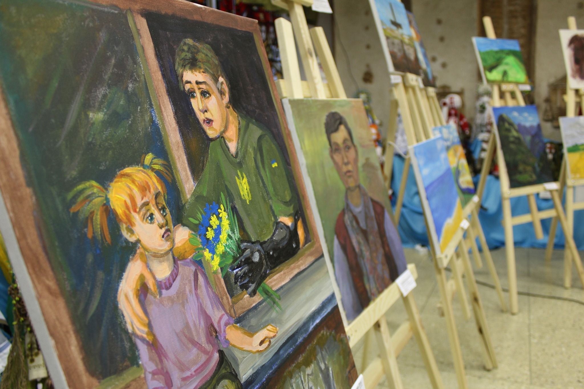 Новини Тернополя - фото з У Тернополі відкрили виставку воїна-захисника Володимира Симанишина