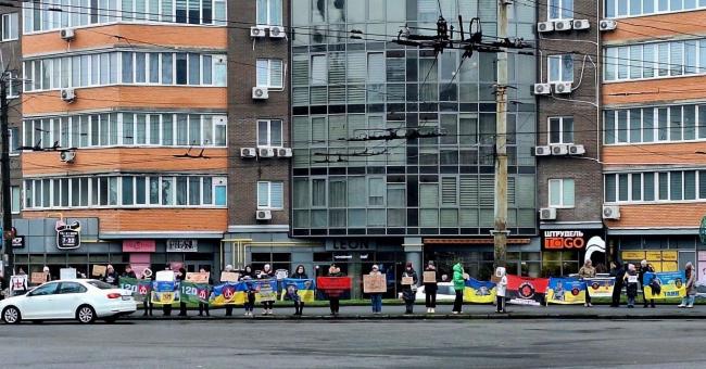 Новини Вінниці - фото з У Вінниці відбулася акція на підтримку родин військовополонених і зниклих безвісти