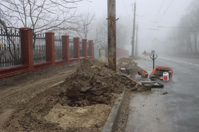 Новини Тернополя - фото з На Бережанській та Мазепи кладуть нову бруківку на тротуарах
