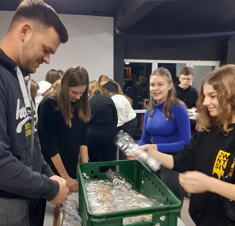 Новини Тернополя - фото з Тернополян запрошують стати учасниками благодійної акції «Миколай про тебе не забуде»
