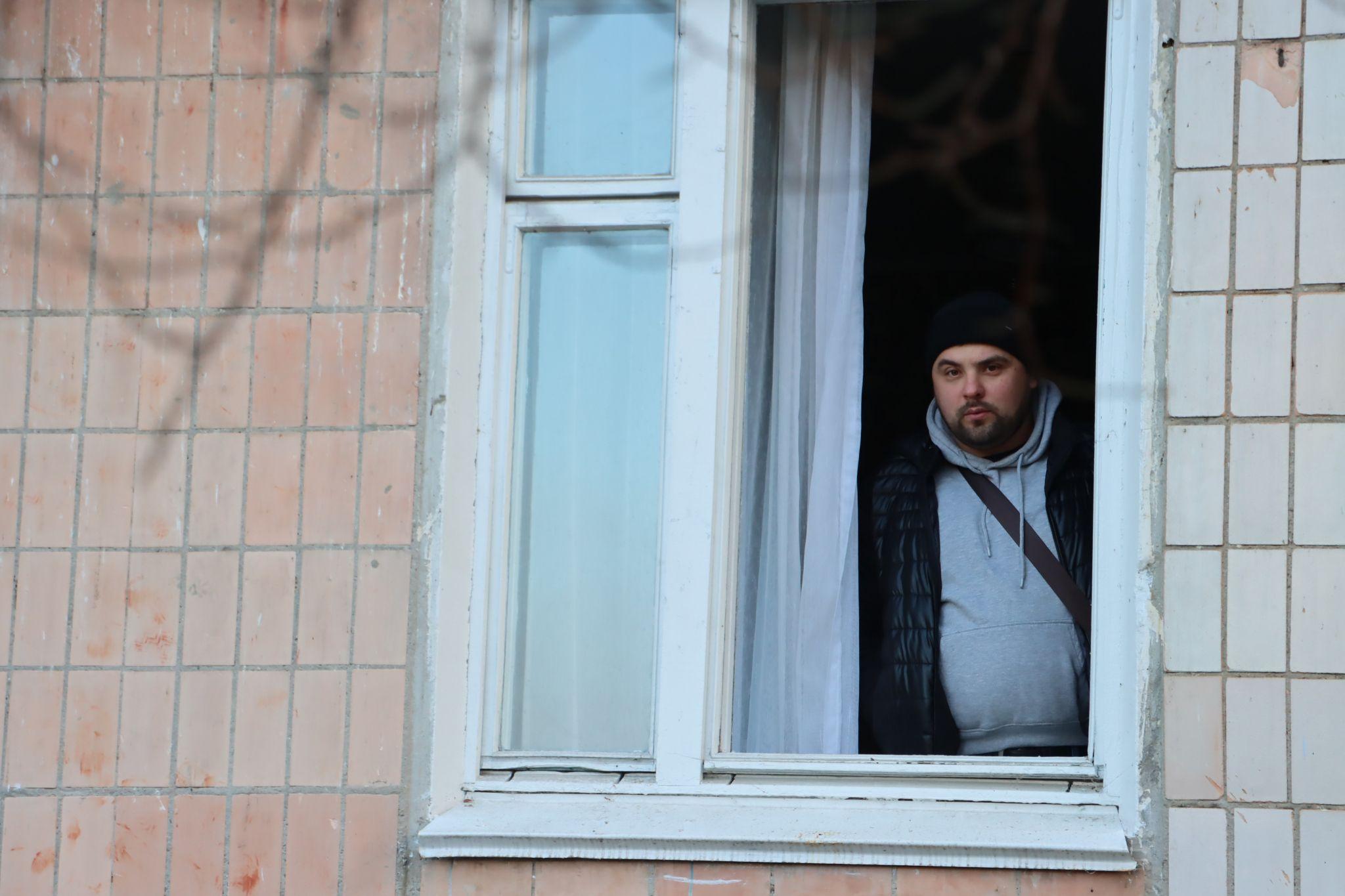 Новини Тернополя - фото з Вибігали в чому було. Тернополяни намагаються забрати із квартир вцілілі речі