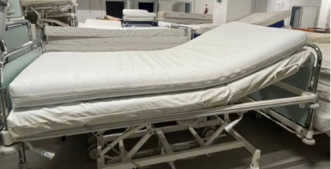 Новини Вінниці - фото з Вінницькі лікарні отримали медичні ліжка та приладдя з-за кордону