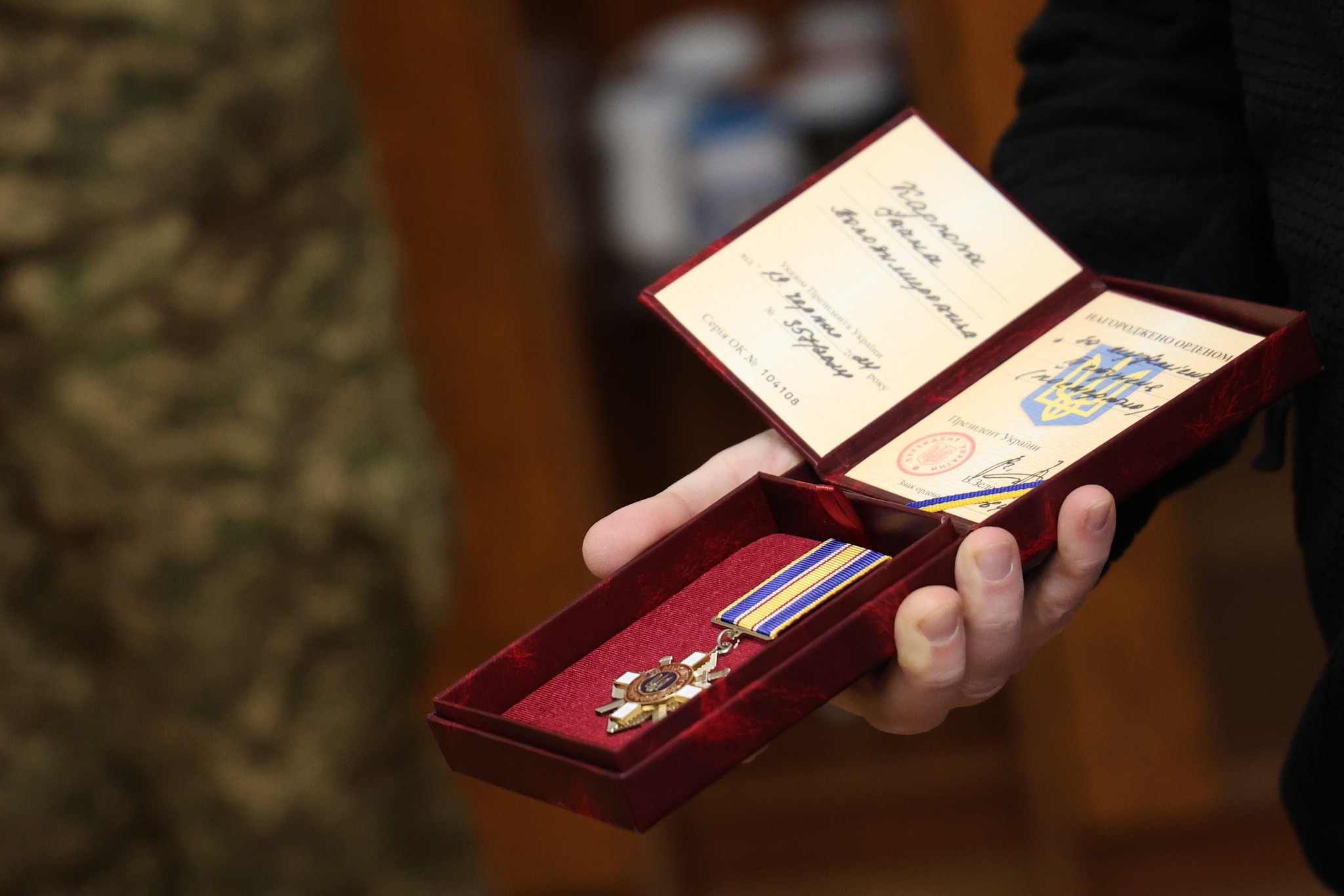 Возможно, это изображение 1 человек и текст