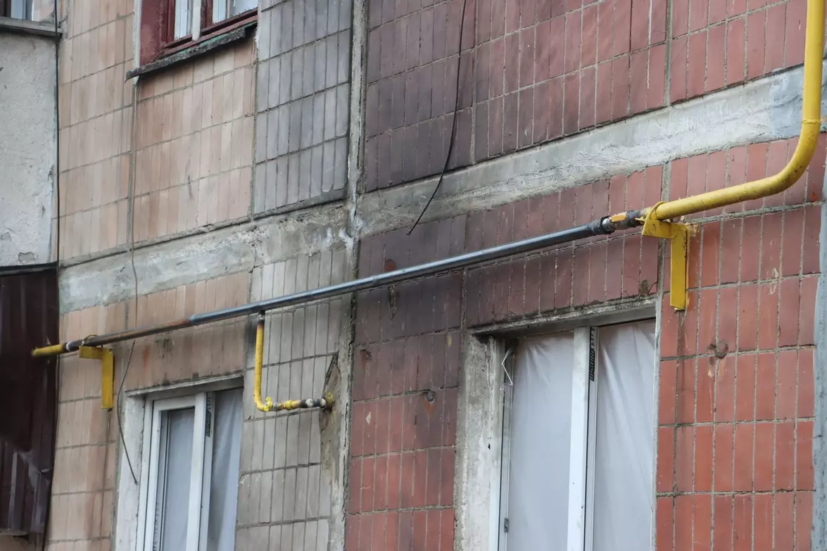 Новини Тернополя - фото з Прибрали сміття, майже скрізь оновили вікна: на якому етапі відновлення будинку після ворожого обстрілу