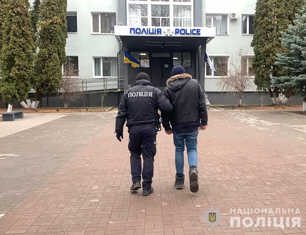 Новини Житомира - фото з У Житомирі звільнений з місць позбвлення волі киянин вчинив розбійний напад на магазин