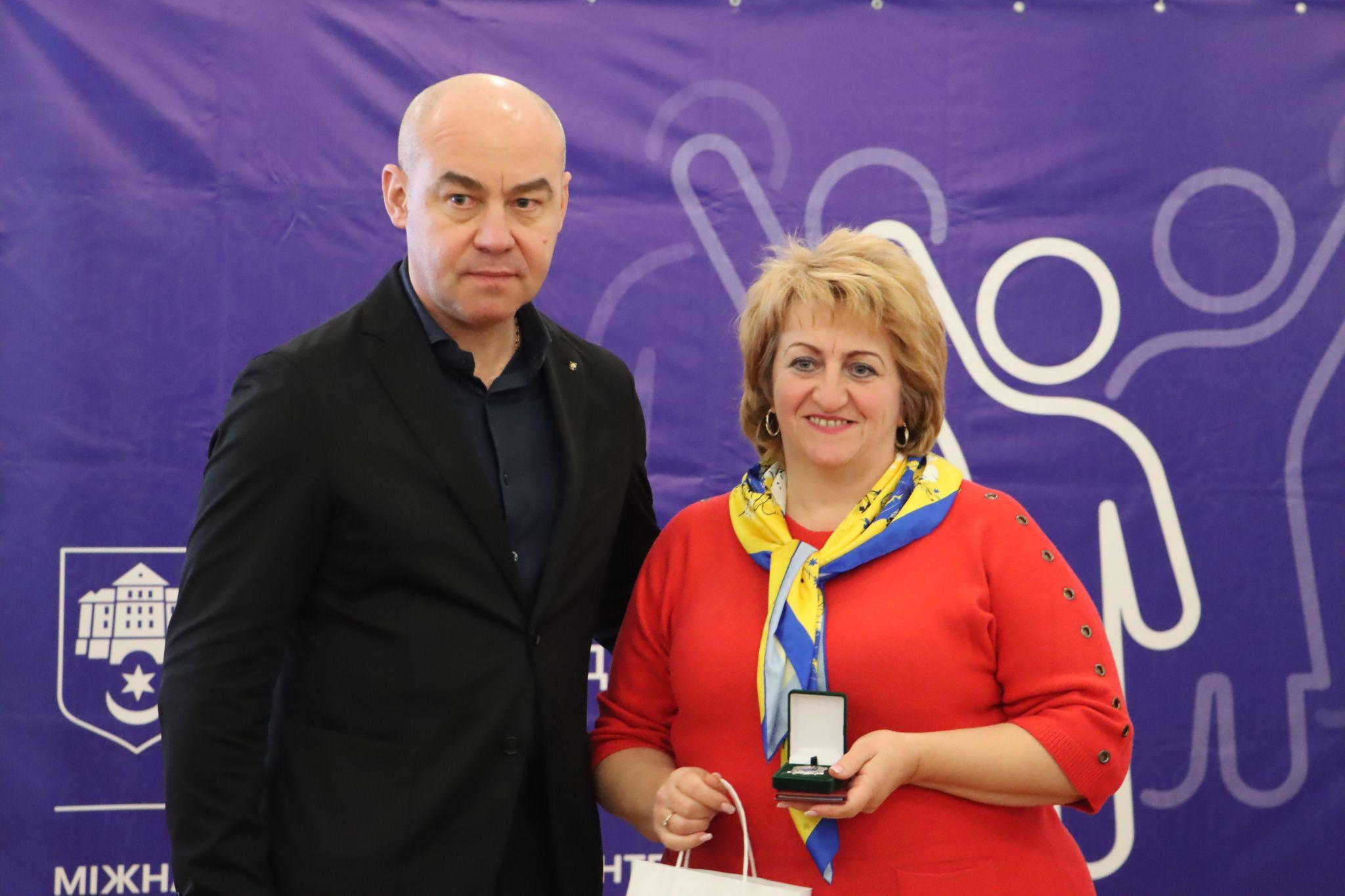 Новини Тернополя - фото з В Українському домі нагородили волонтерів за їх працю та підтримку