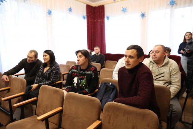 Новини Вінниці - фото з Дитячі будинки сімейного типу отримали подарунки до свята Миколая