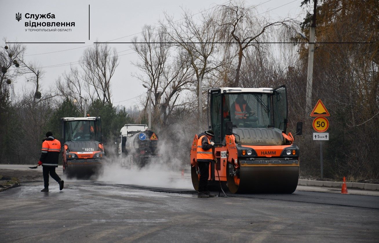 Новини Тернополя - фото з Завершують роботи на підходах до нещодавно відремонтованого мосту в Гусятині