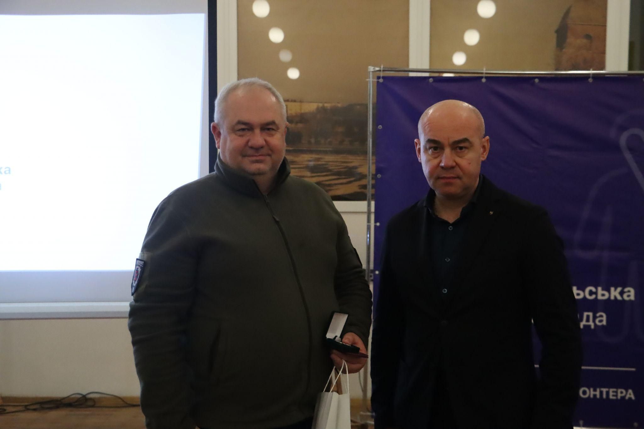 Новини Тернополя - фото з В Українському домі нагородили волонтерів за їх працю та підтримку