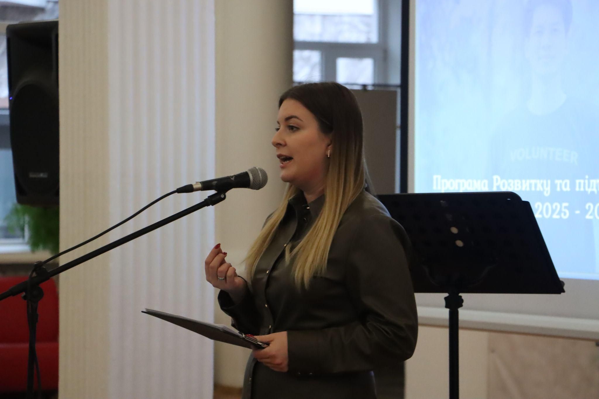 Новини Тернополя - фото з В Українському домі нагородили волонтерів за їх працю та підтримку