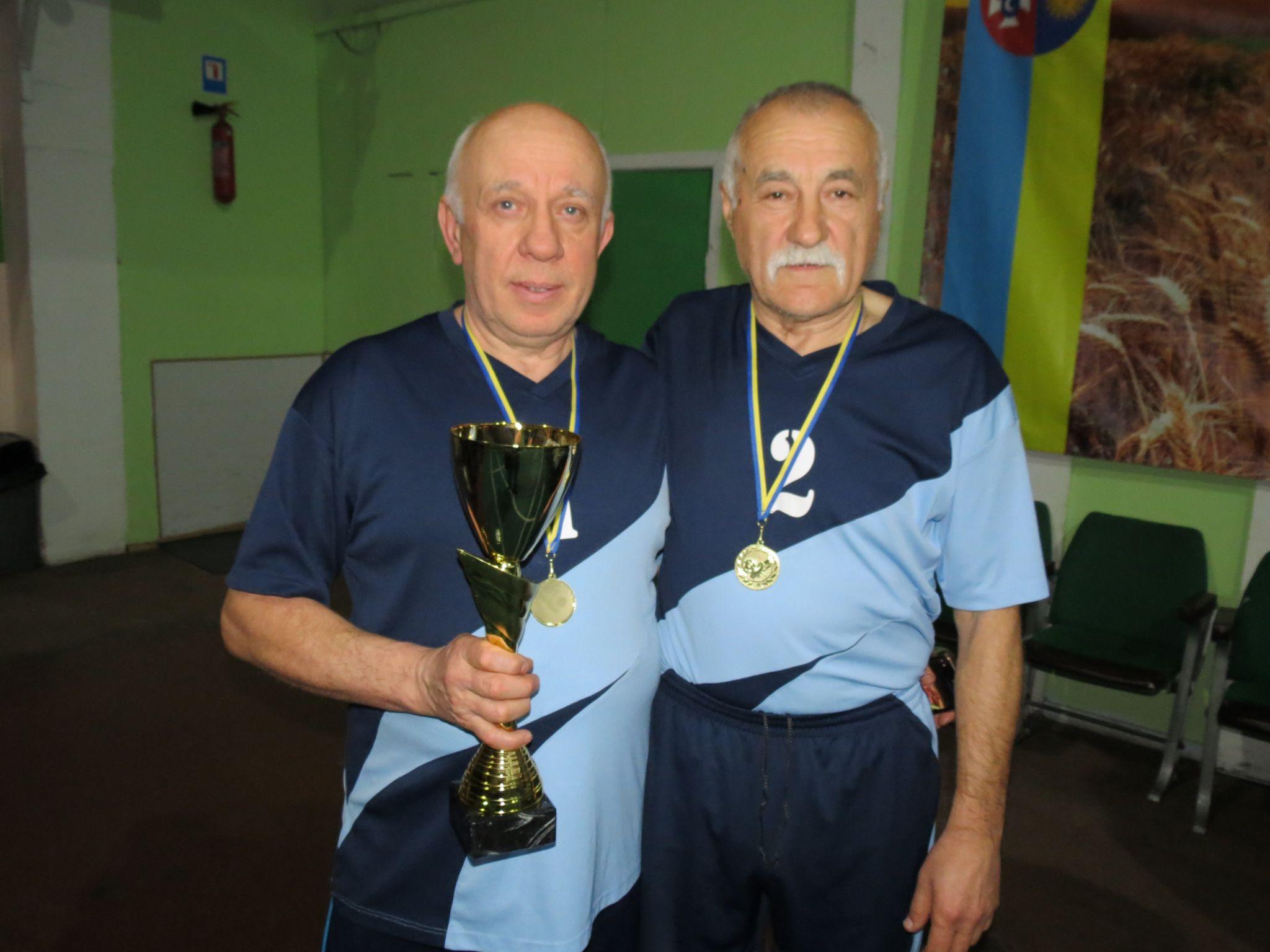 Новини Вінниці - фото з У Вінниці до Дня ЗСУ влаштували ветеранський турнір, на старт якого вийшли навіть 70-річні