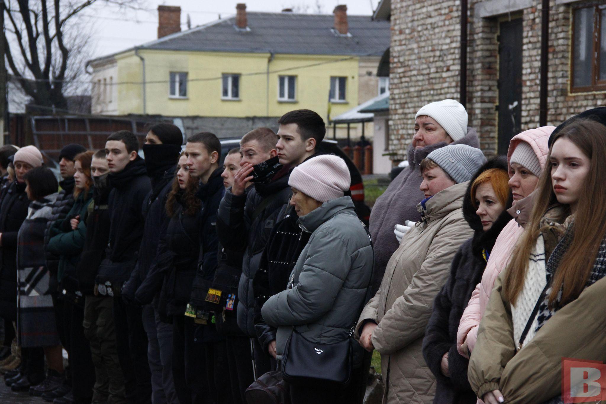 Новини Хмельницького - фото з У Хмельницькому попрощалися із 8 військовими: їх поховали у новозбудованому колумбарії